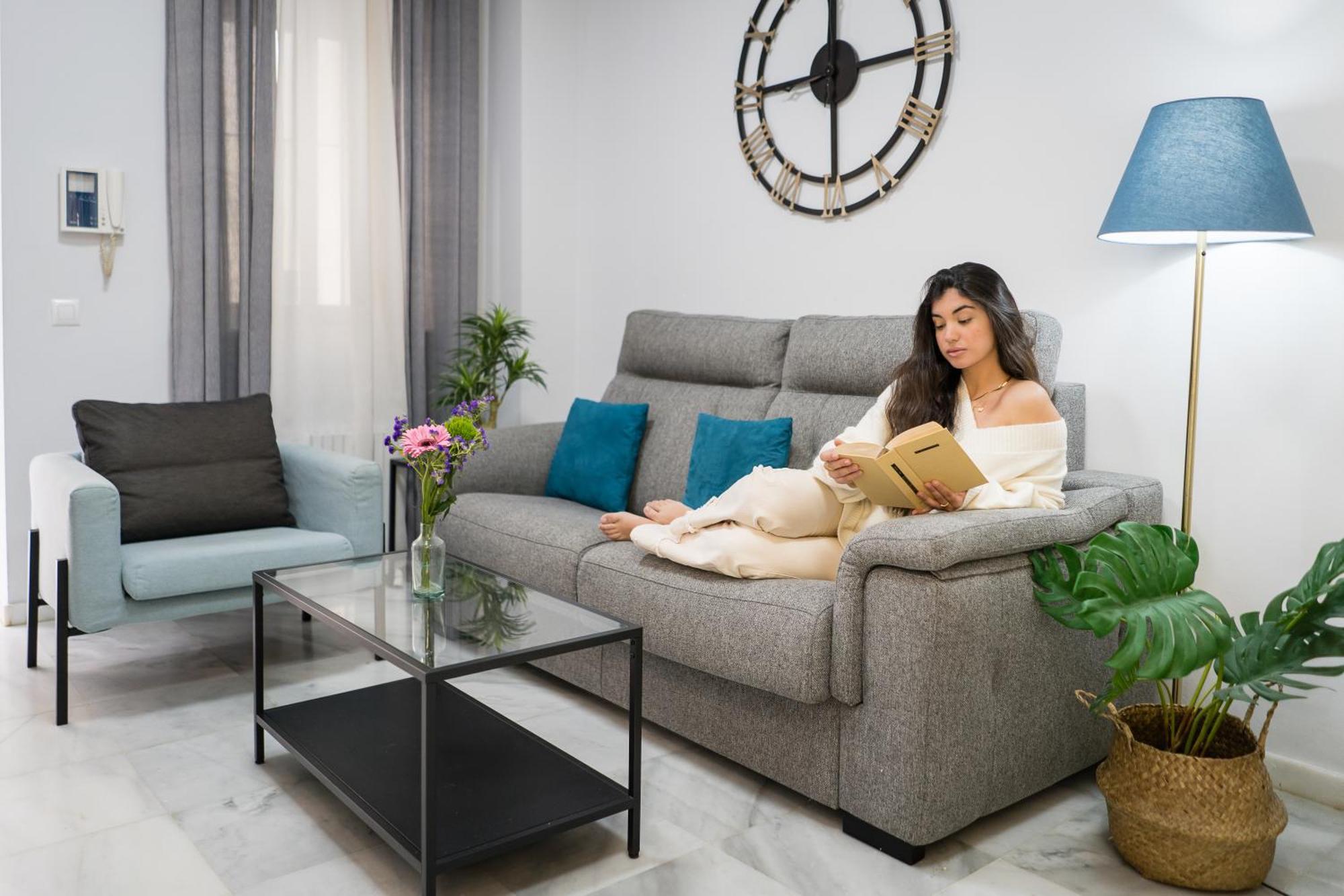 Apartamento Triana Deluxe Con Patio Privado Sevilla Eksteriør billede
