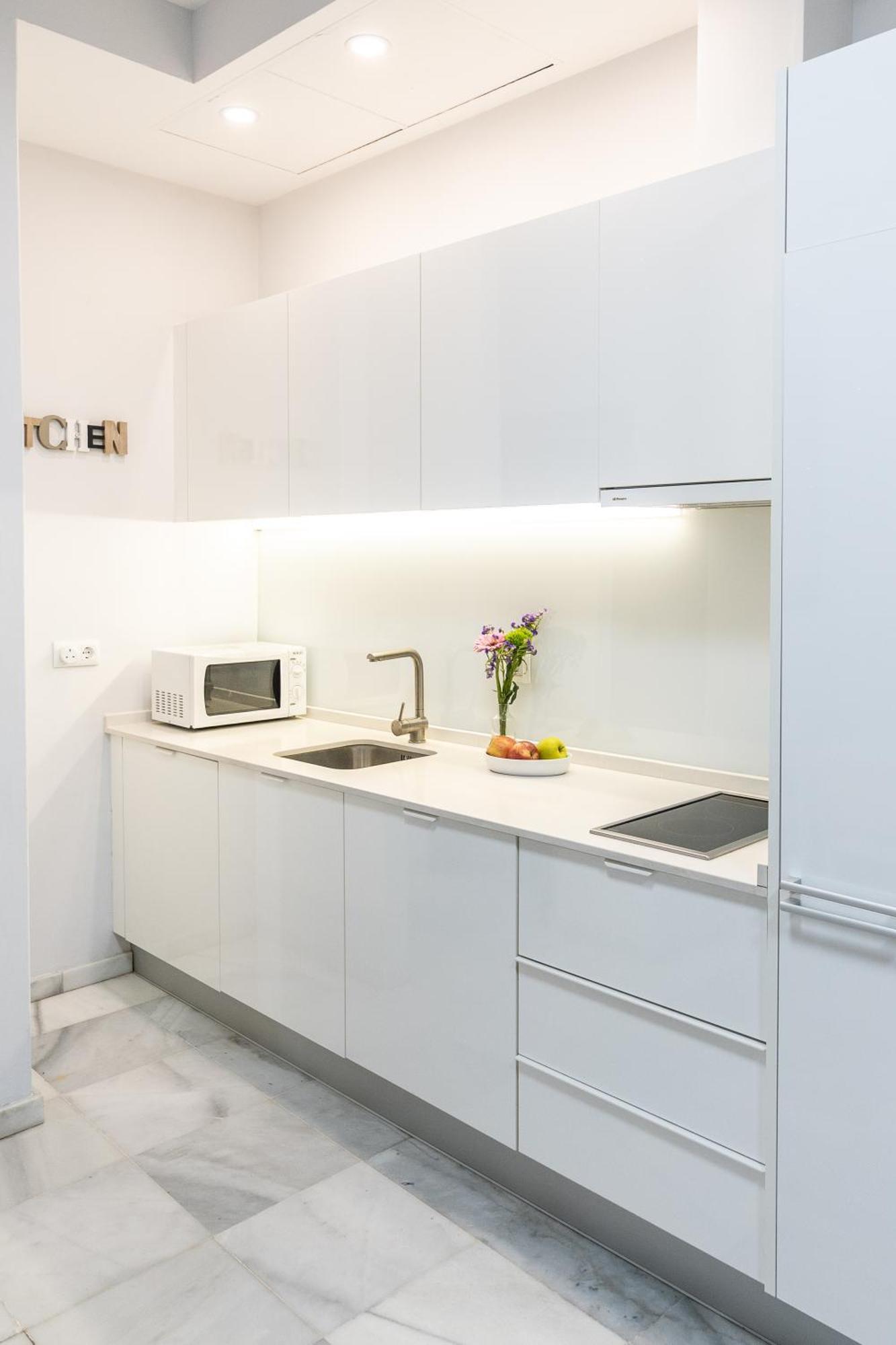 Apartamento Triana Deluxe Con Patio Privado Sevilla Eksteriør billede