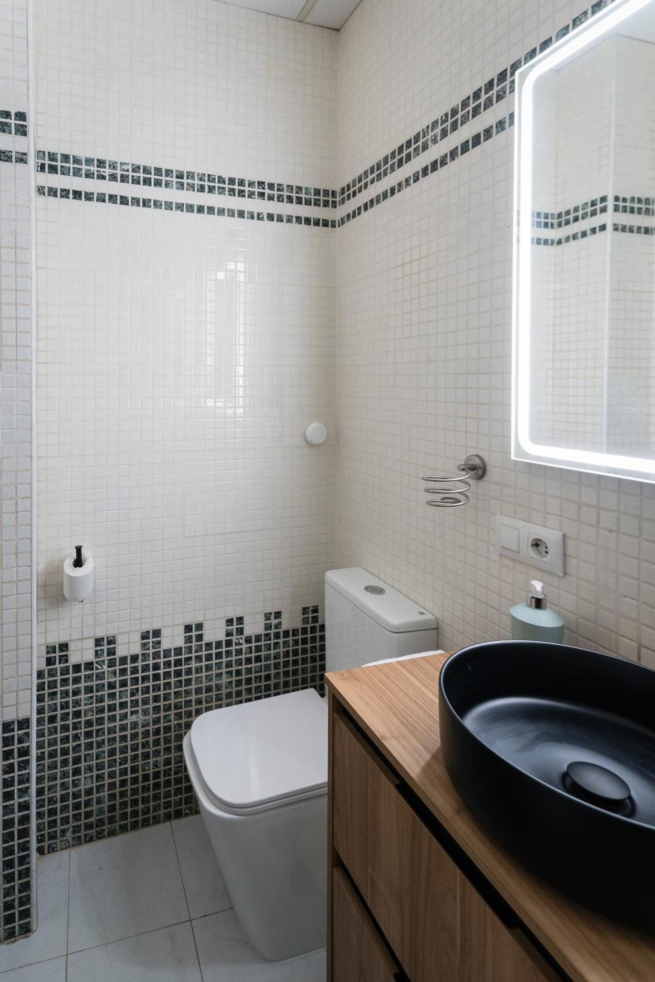 Apartamento Triana Deluxe Con Patio Privado Sevilla Eksteriør billede