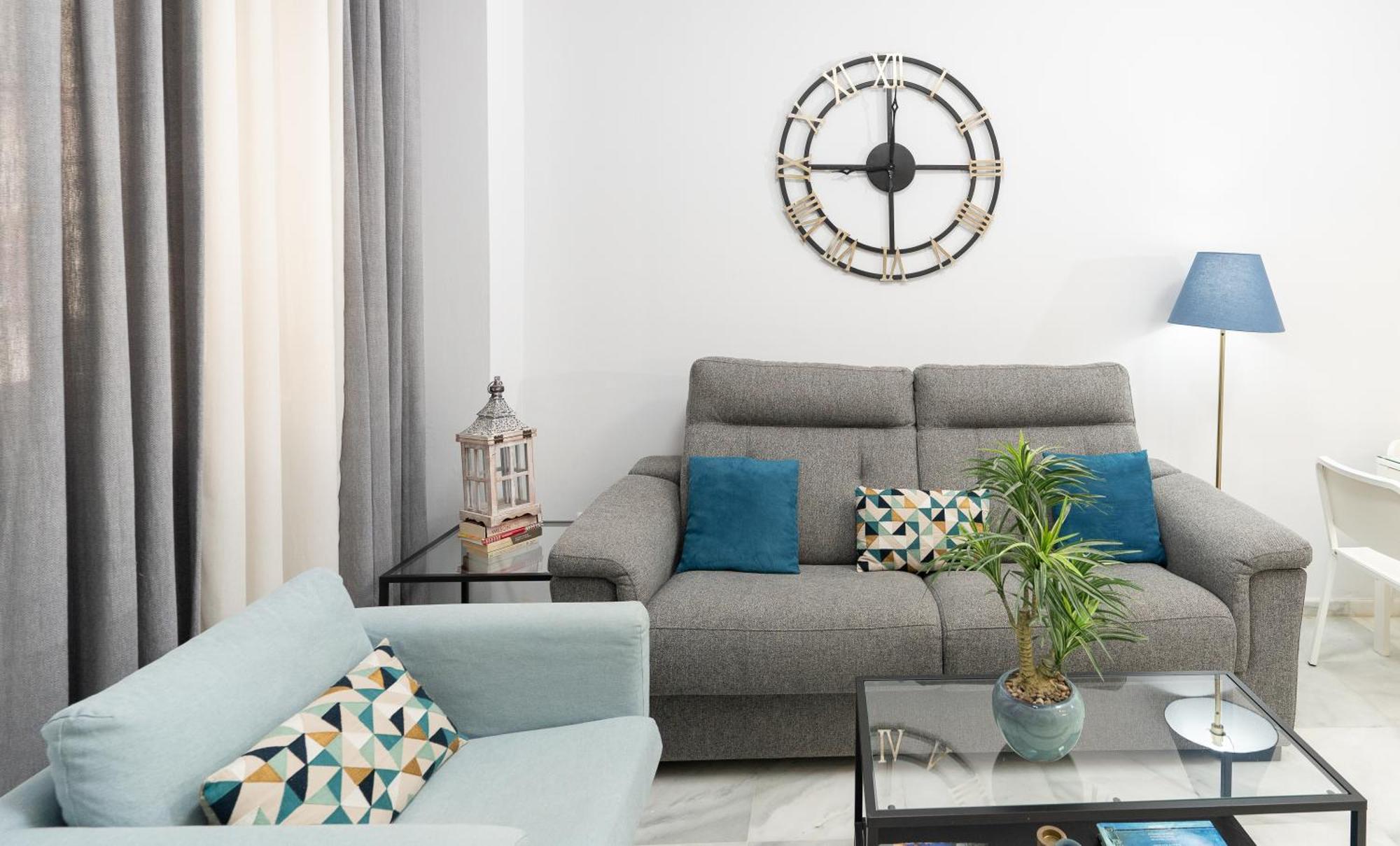 Apartamento Triana Deluxe Con Patio Privado Sevilla Eksteriør billede
